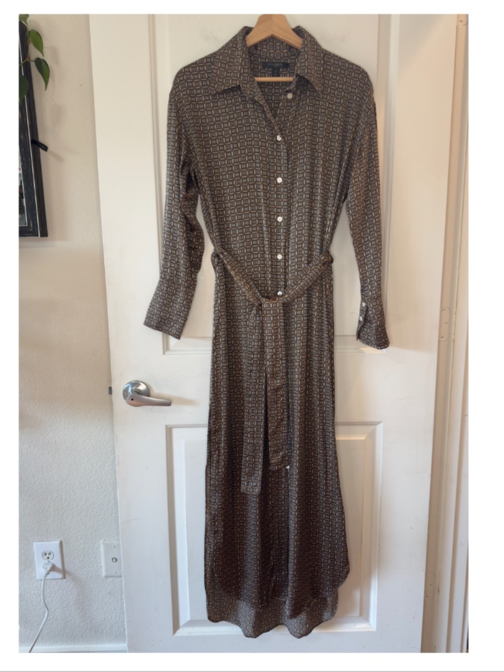 Banana Republic Muse Silk Maxi Shirt Dress in Gold and Rich Tone Pattern - XS
